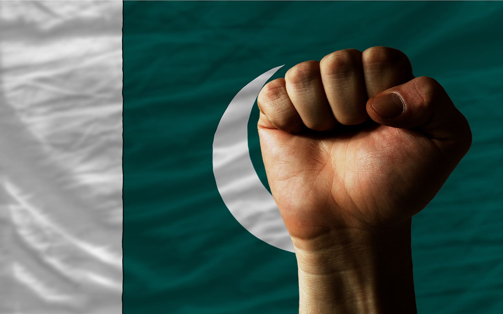 Pakistan Erupts in Chaos as TLP’s “Gaza Justice” March 2 Pakistan Erupts in Chaos as TLP’s “Gaza Justice” March