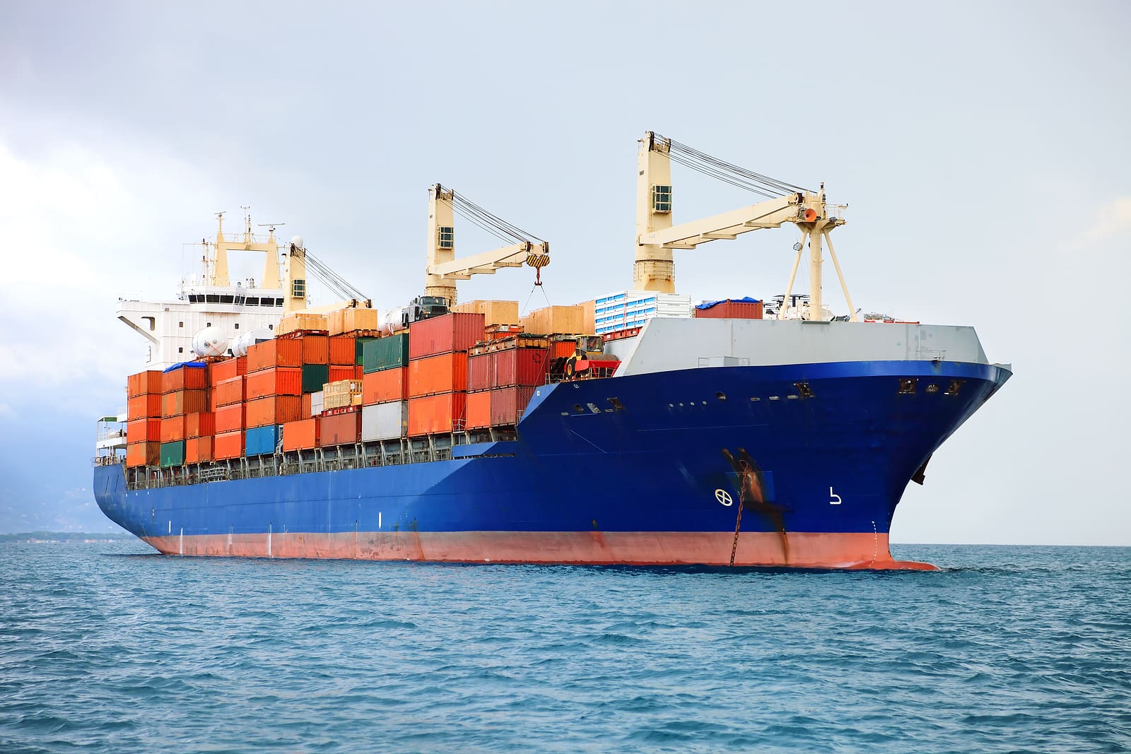 US Tariff Revenues Hit Record Highs in 2025 2 U.S. Tariff Revenues Hit Record Highs in 2025