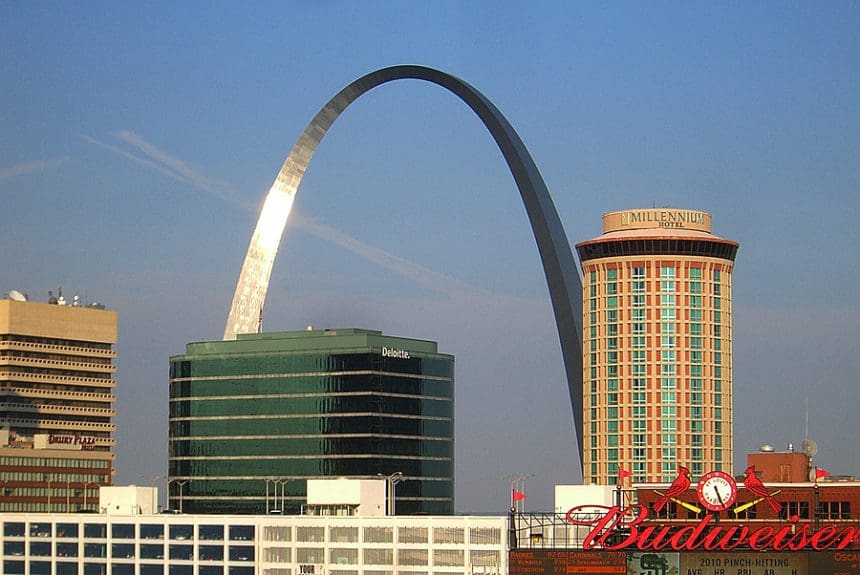 St. Louis Mayor Warns of a Decimated Budget Battling with the State
