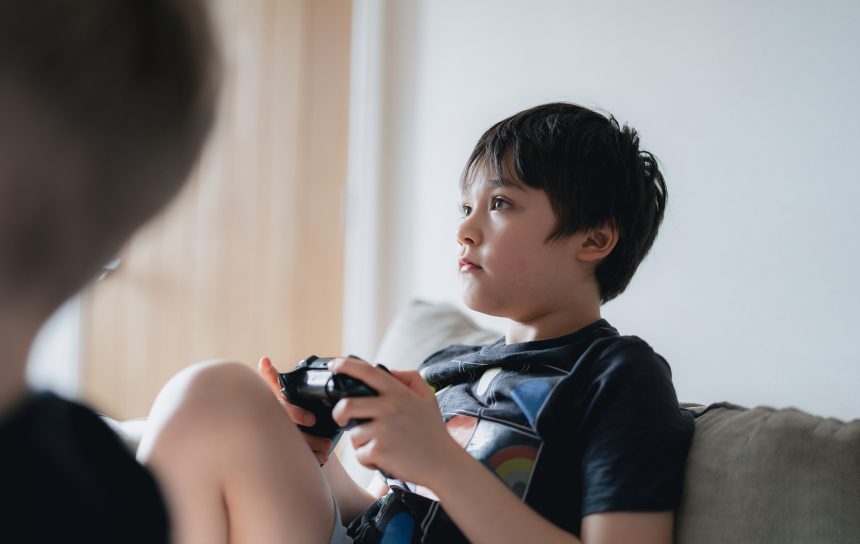 How Visual Design Influences Player Behavior in Digital Games